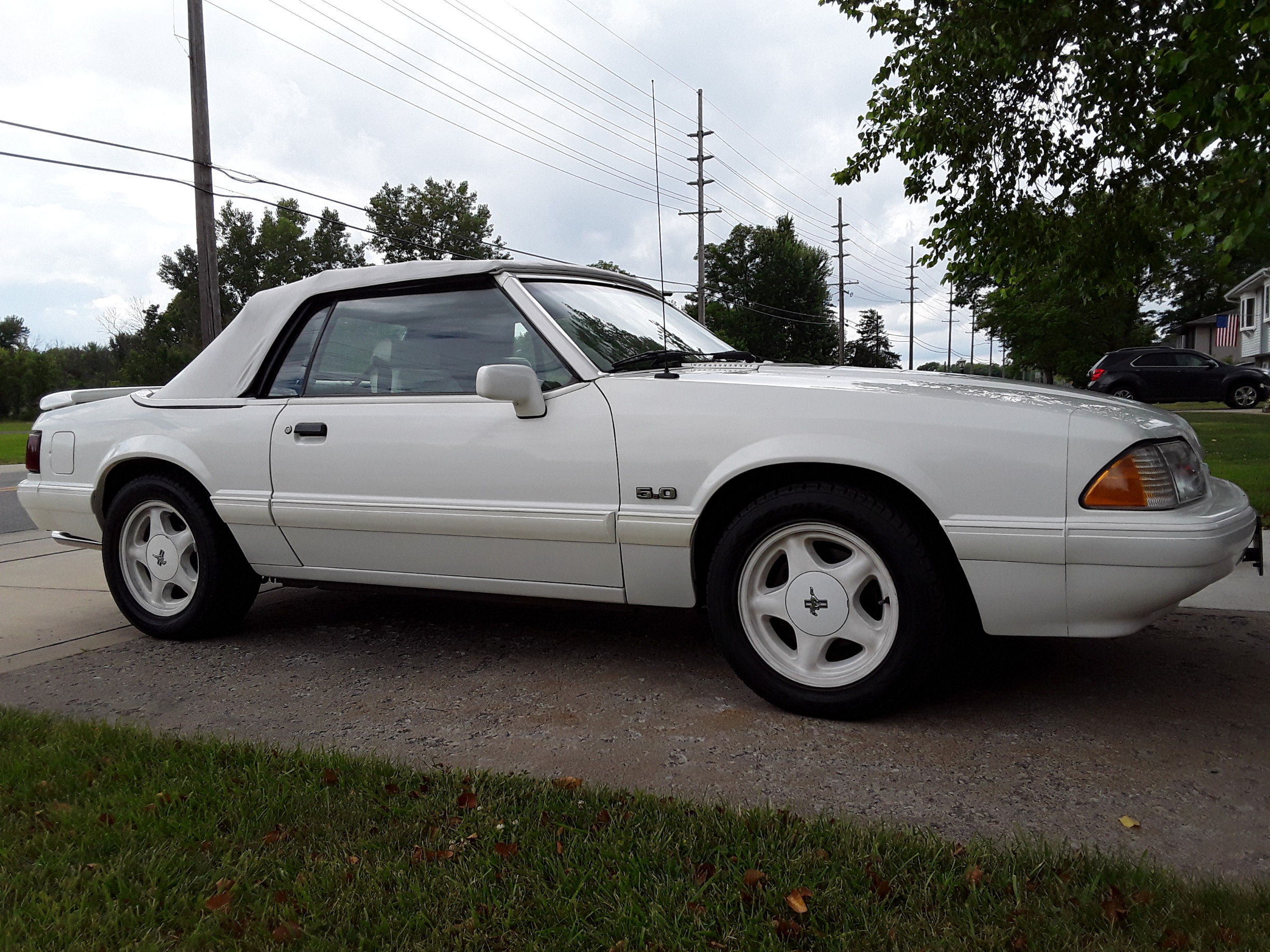 For sale: 1993 Ford Mustang Triple White Feature Car/Automatic/67k miles